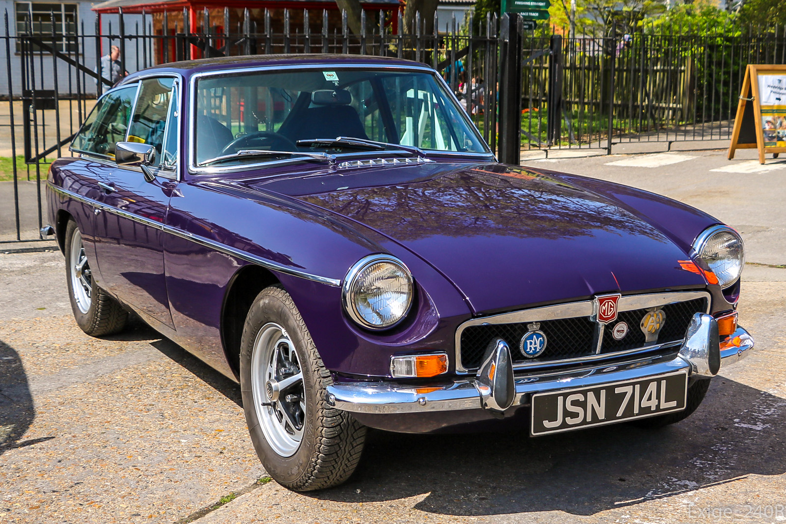 JSN714L, MG B 1st gen GT Coupé, 1965–1980