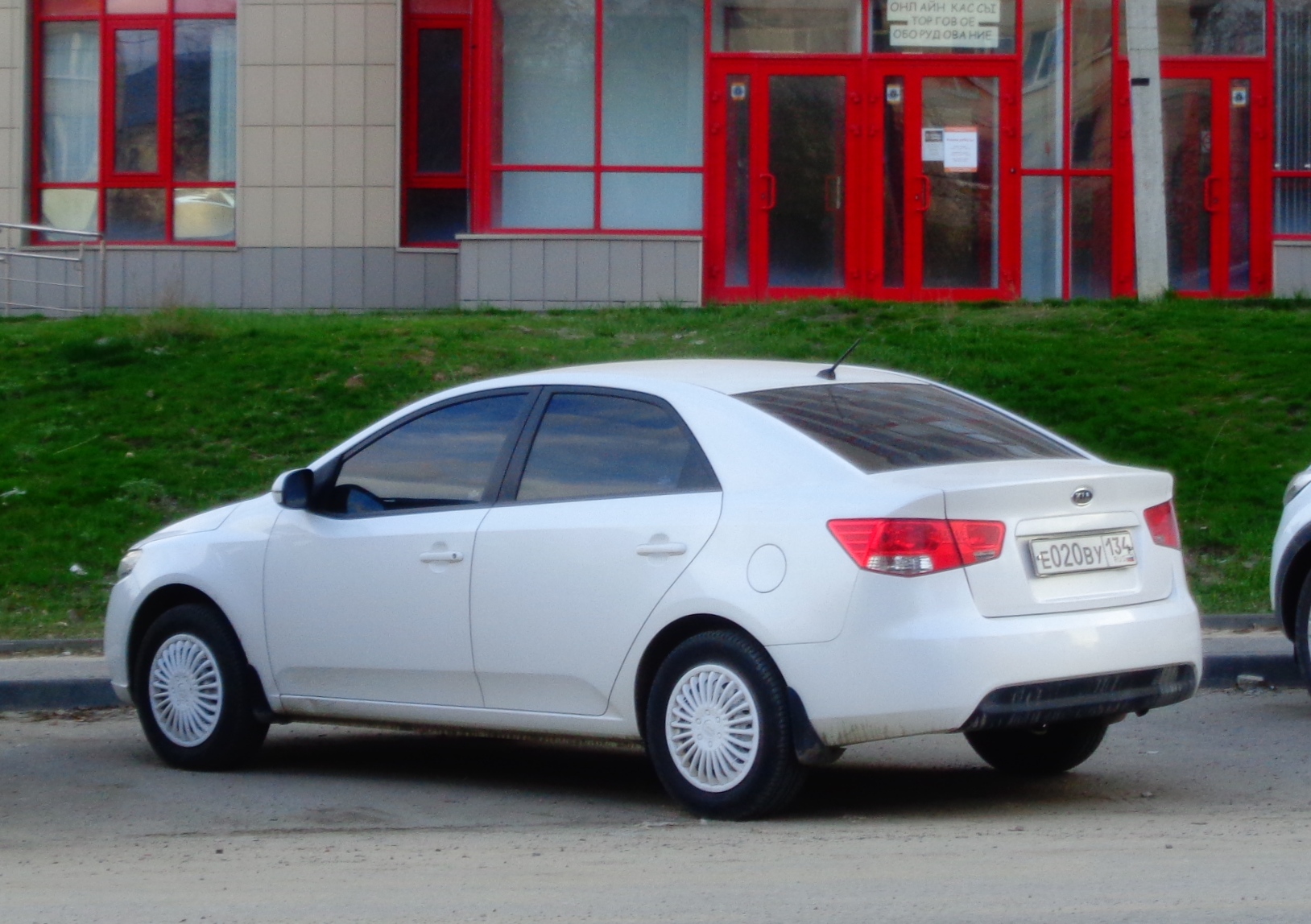 е 020 ву 134, Kia Cerato 2nd gen Sedan (TD), 2009–2013