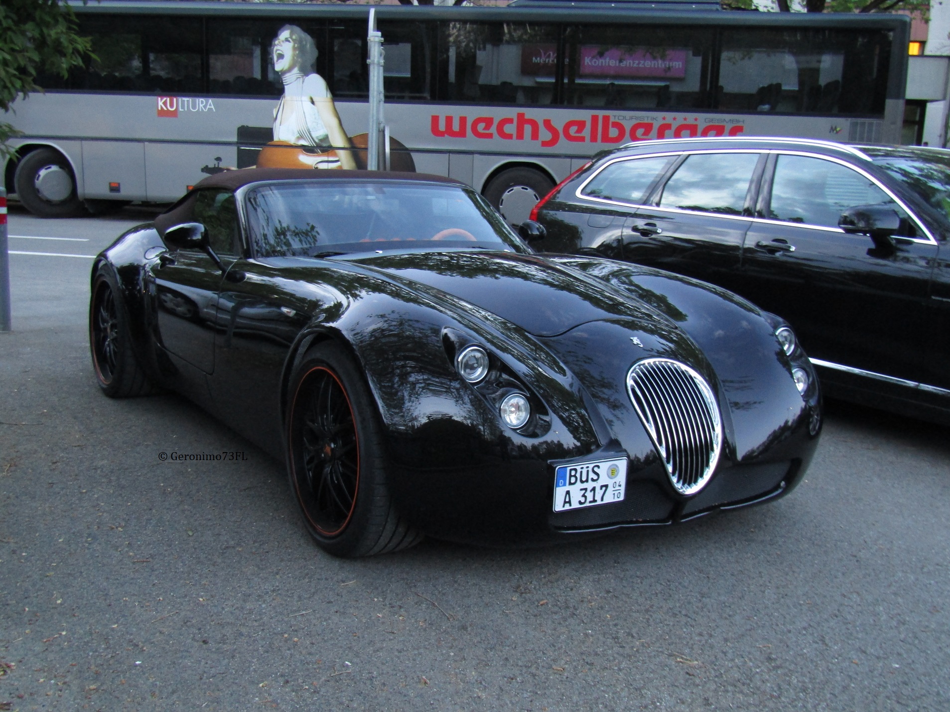 BÜS A 317 (04/10), Wiesmann MF5 