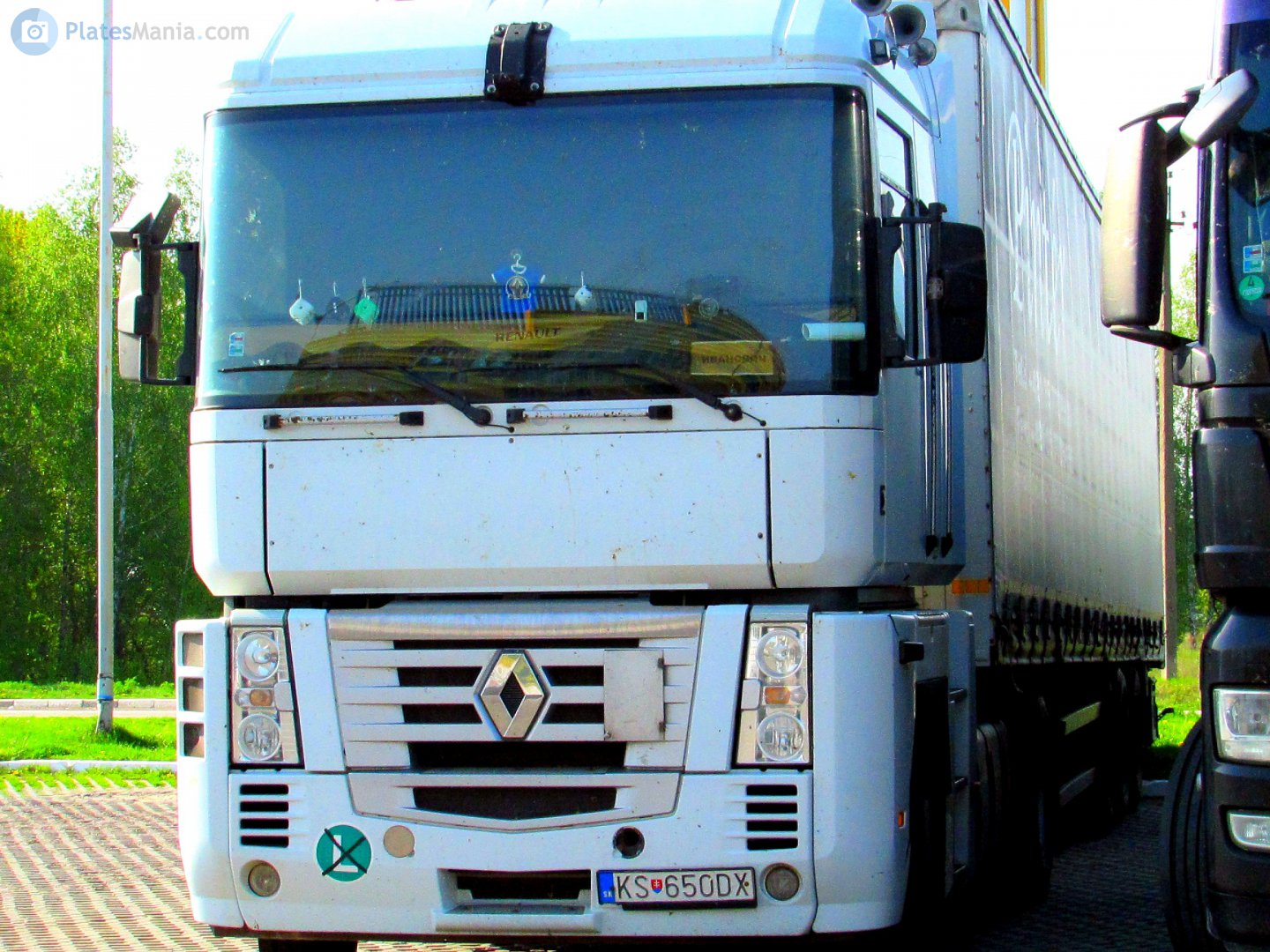 KS-650DX, Renault Magnum 