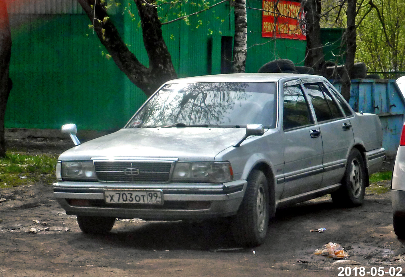 х 703 от 99, Nissan Gloria 8th gen Sedan (Y31), 1987–1991
