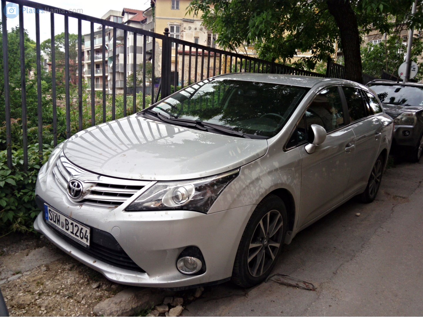 SÜW B 1264, Toyota Avensis 3rd gen Tourer (T270), 1st facelift, 2011–2015