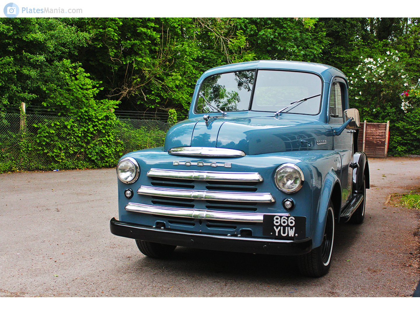 866YUW, Dodge B-Series 