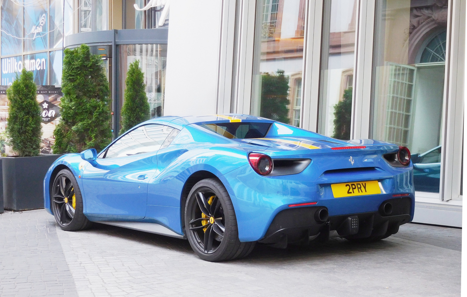 2PRY, Ferrari 488 1st gen Spider (F142M), 2015–2019