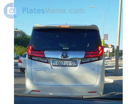 007 LV 07, Toyota Alphard