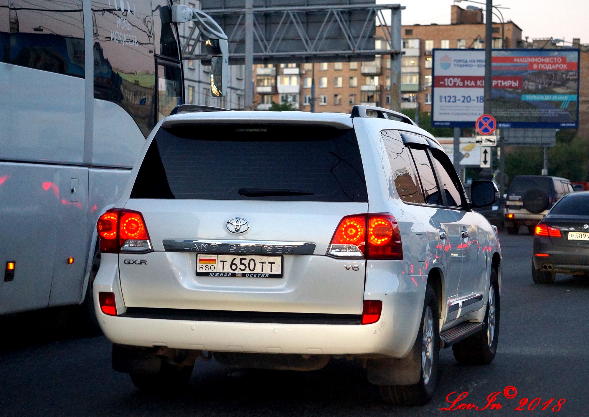 т 650 тт, Toyota Land Cruiser 200 (J200), 1st facelift, 2011–2015