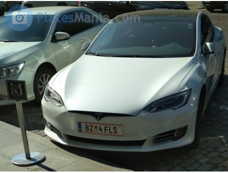 BZ 4 FLS, Tesla Model S