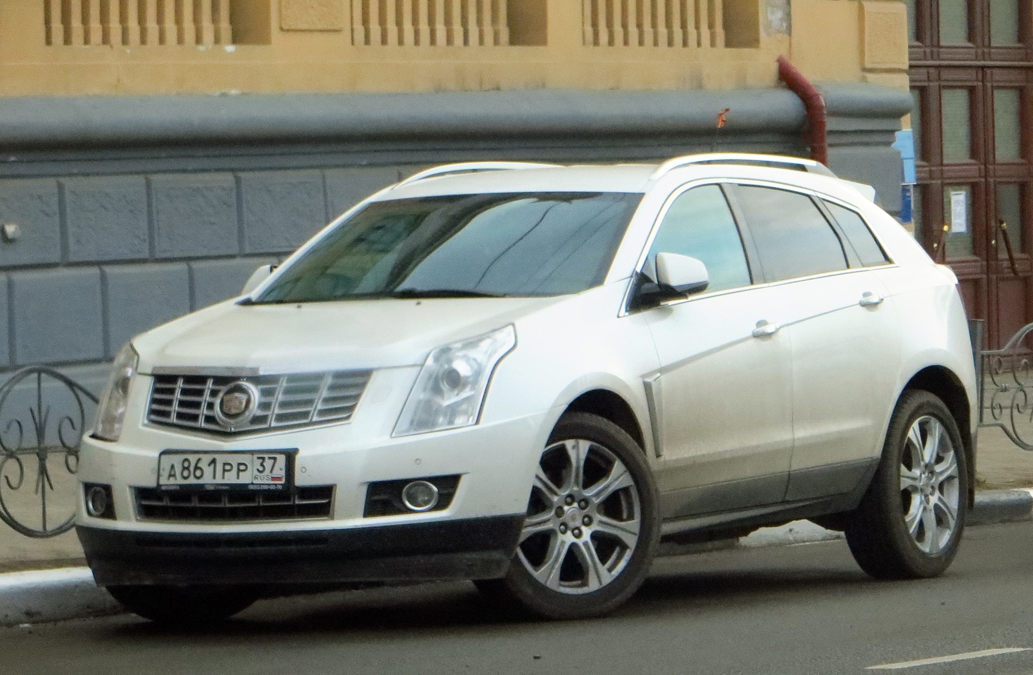а 861 рр 37, Cadillac SRX 2nd gen (Theta/GMT166), 2009–2013