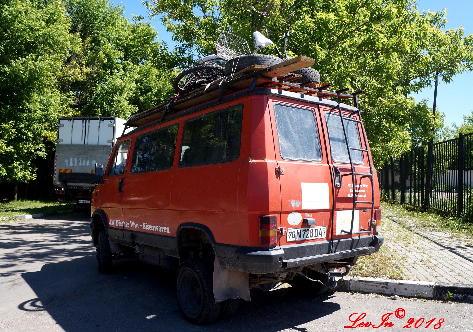 70 N 728 DA, Home-made vehicle 