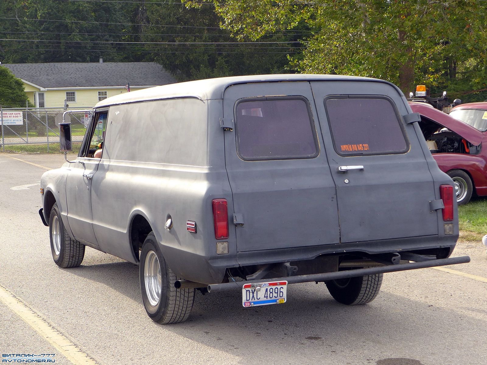 DXC 4896, GMC Suburban 6th gen, 1966–1972