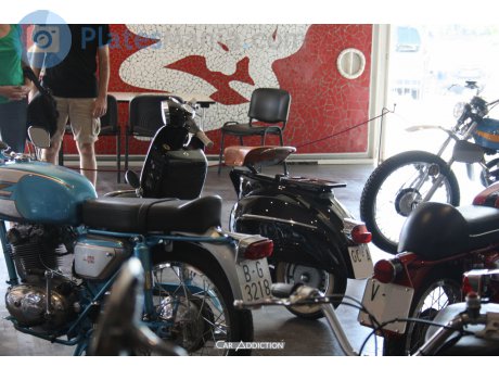 B 3218 G, Ducati 250 Deluxe