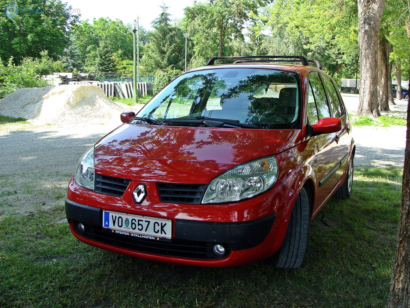VO 657 CK, Renault Scénic 2nd gen (J84), 2003–2009