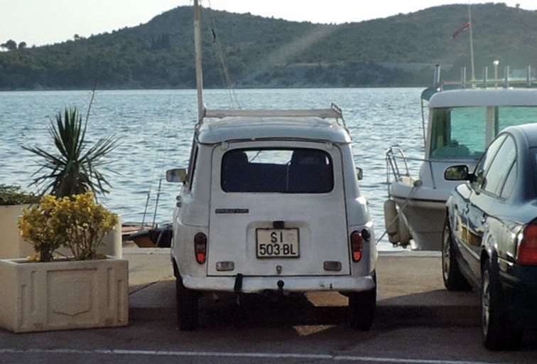 ŠI 503-BL, Renault 4 1st gen Sedan/Hatch (112), 1961–1992