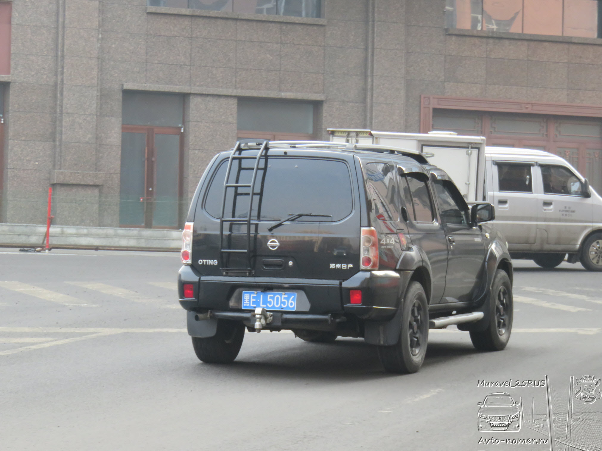 黑E·L5056, DongFeng Oting 