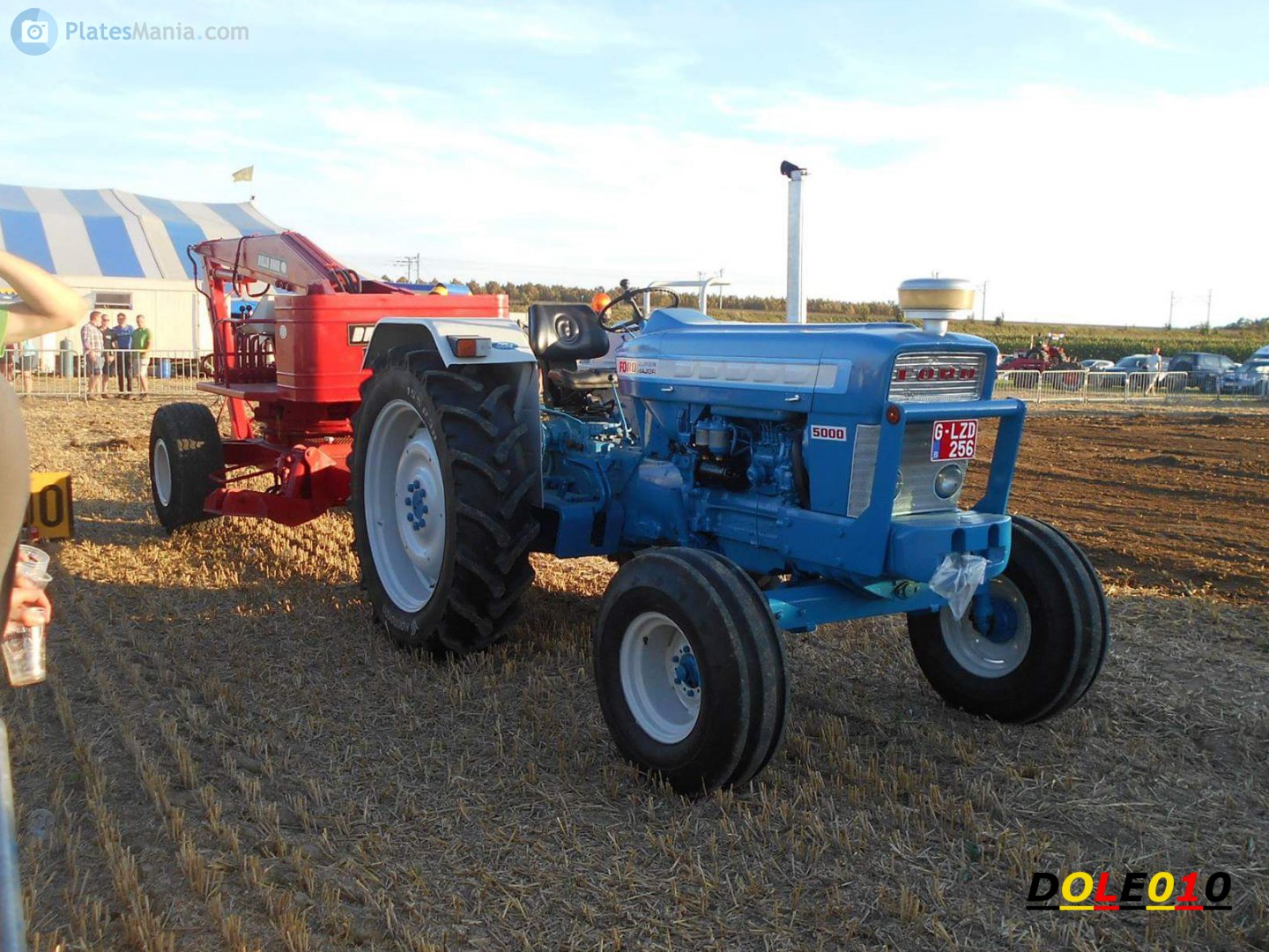 G-LZD-256, Ford 5000-Series 