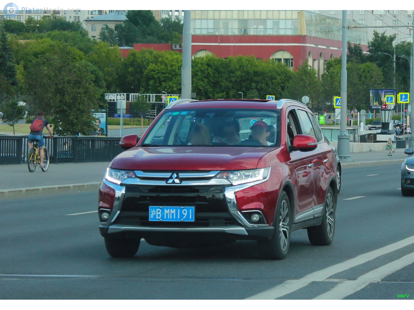 沪B·MM191, Mitsubishi Outlander 3rd gen (GF/GG/ZJ/ZK/ZL), facelift, 2015–2023