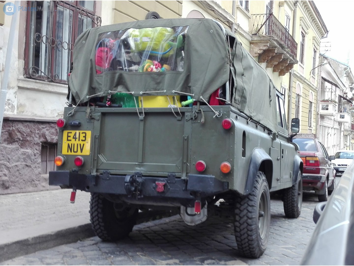 E413NUV, Land Rover Defender 