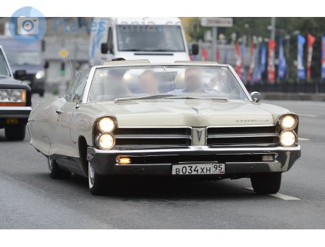 в034хн95, Pontiac Bonneville