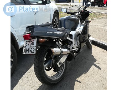 3736 ам 42, Suzuki RG/RGV