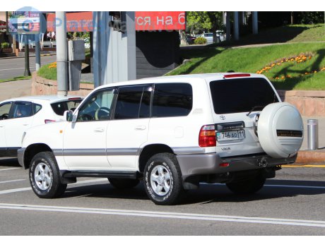 746 AO 11, Toyota Land Cruiser