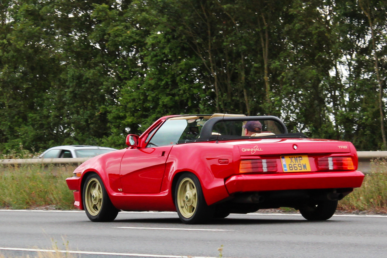 XWP869W, Triumph TR8 