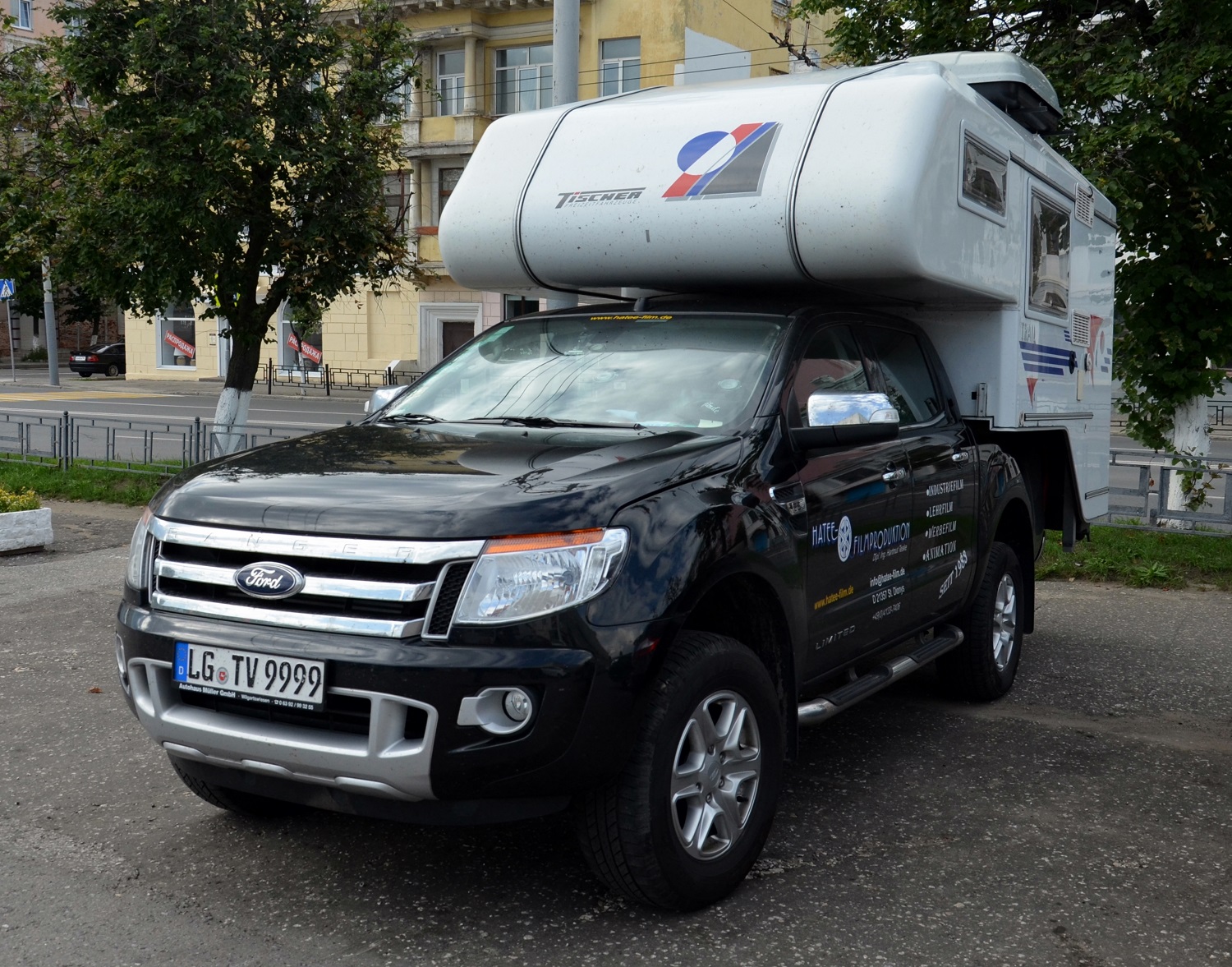 LG TV 9999, Tischer Trail/Box 