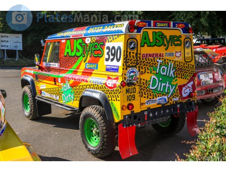 MUD 109, Land Rover Defender