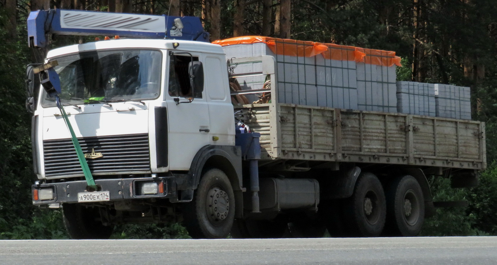 а 900 ех 174, MAZ 6303 