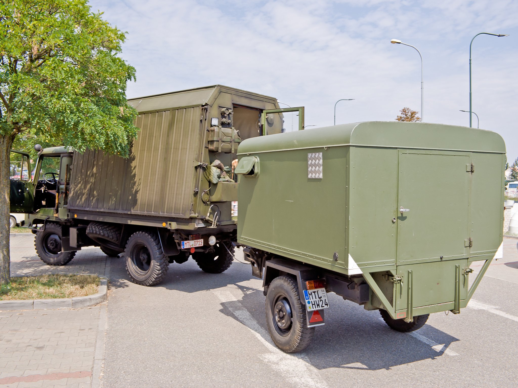 MTL HW 24 (04/10), Seasonal plates 