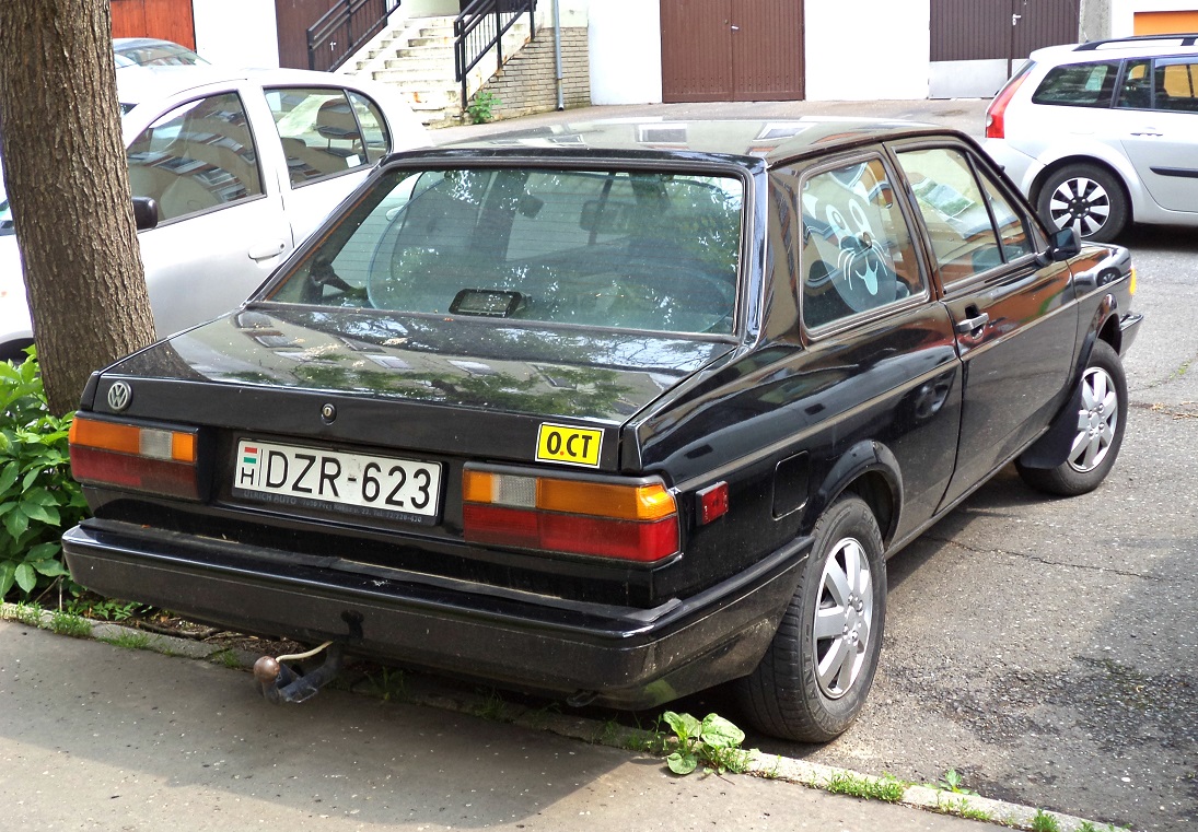 DZR-623, Volkswagen Fox Voyage-rebadged 2-door Sedan (Type 30; NA-market), 1987–1994
