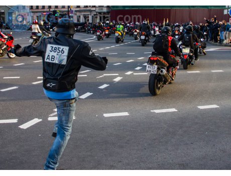 8232 ав 47, Yamaha YZF