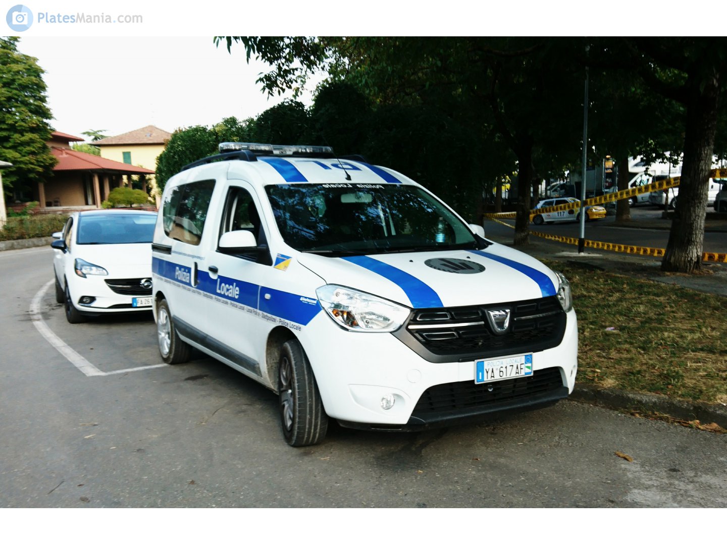 YA 617 AF, Dacia Dokker 1st gen MPV (K67), 2012–2021