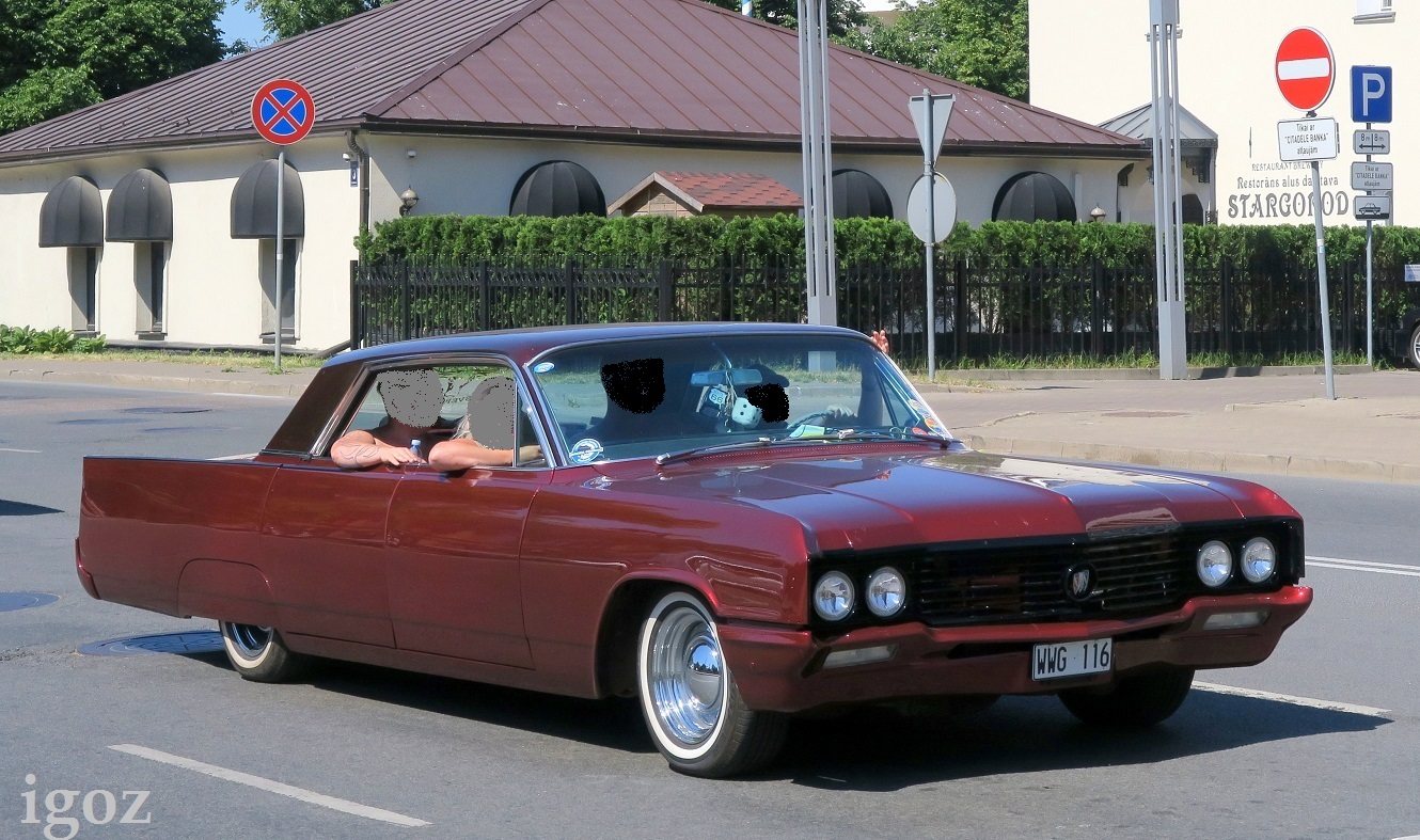 WWG 116, Buick Electra 2nd gen 1964 225 Pillarless Sedan (4829; C-body), 3rd facelift, 1963–1964