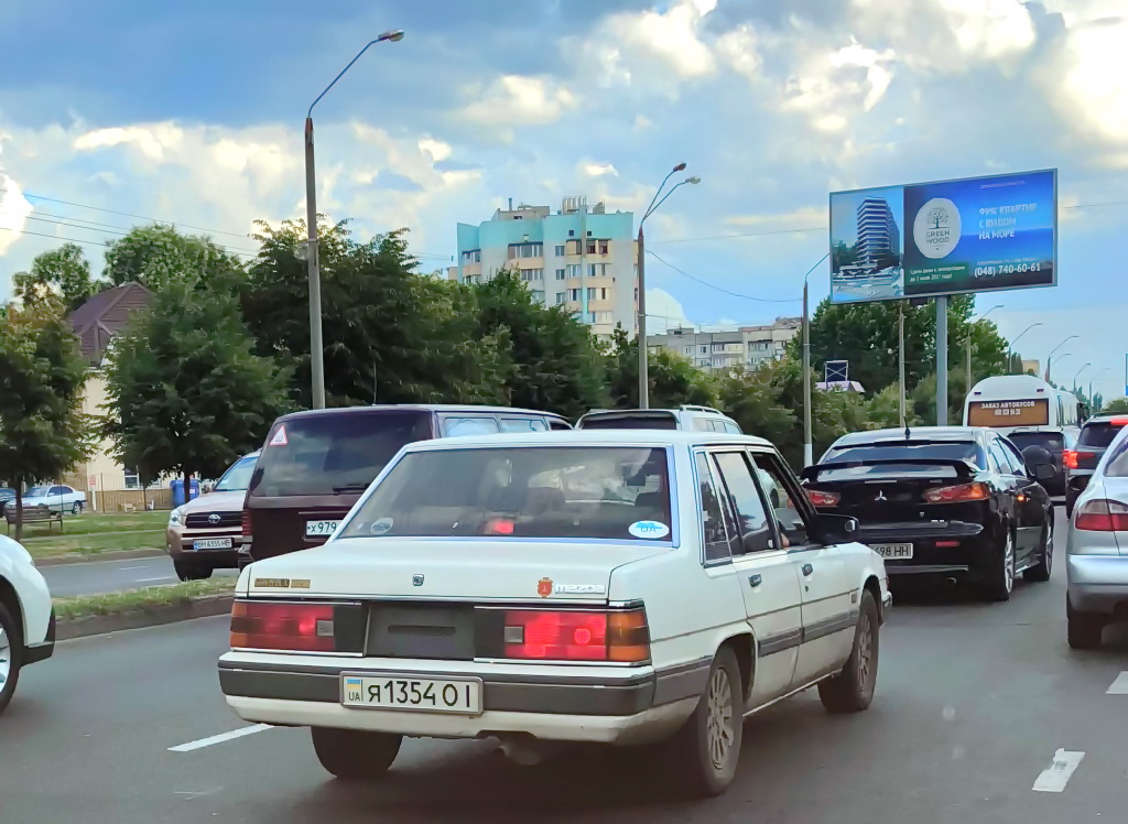 я 1354 ОІ, Mazda Cosmo 3rd gen Sedan (HB), 1983–1987