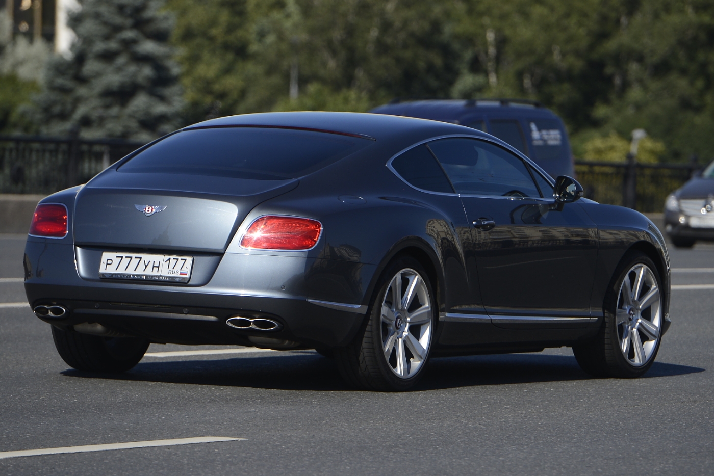 р 777 ун 177, Bentley Continental 5th gen GT, 2011–2018