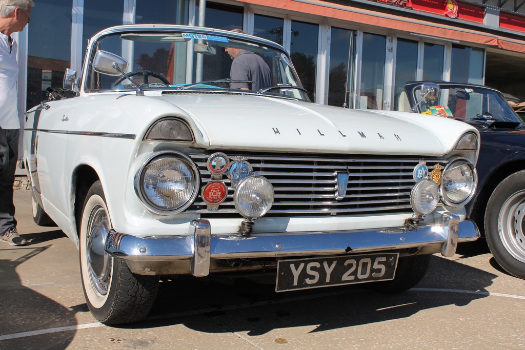 YSY205, Hillman Super Minx 