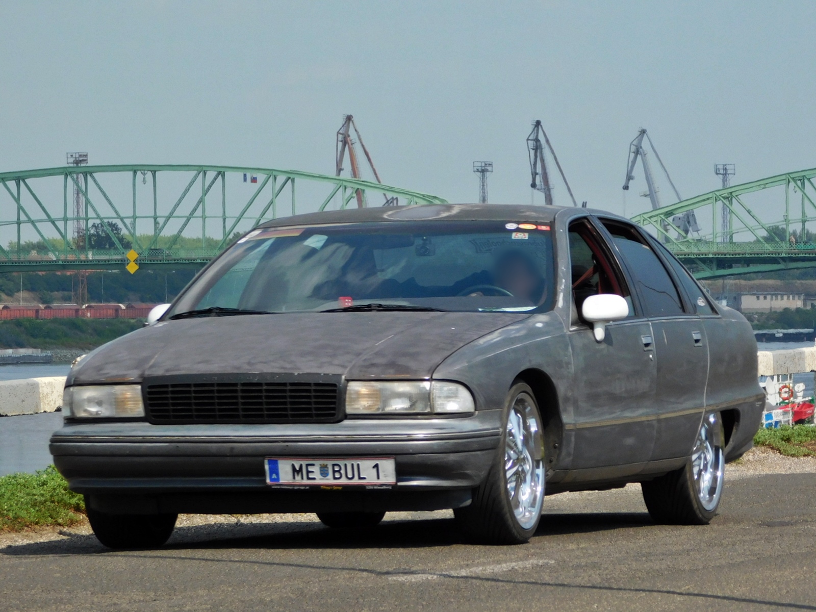 ME BUL 1, Chevrolet Caprice 4th gen 4-door Sedan (B-body), 1990–1996