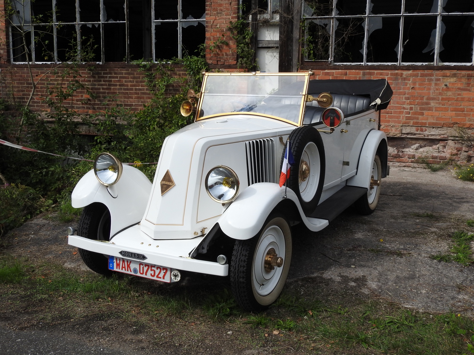 WAK 07527, Renault Monastella 