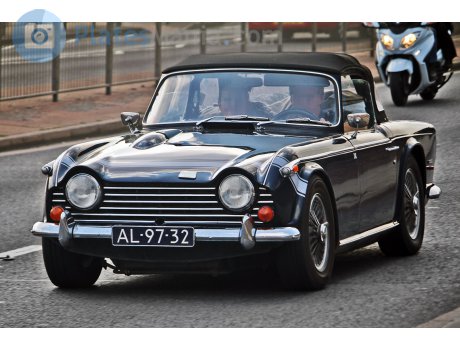 AL-97-32, Triumph TR250