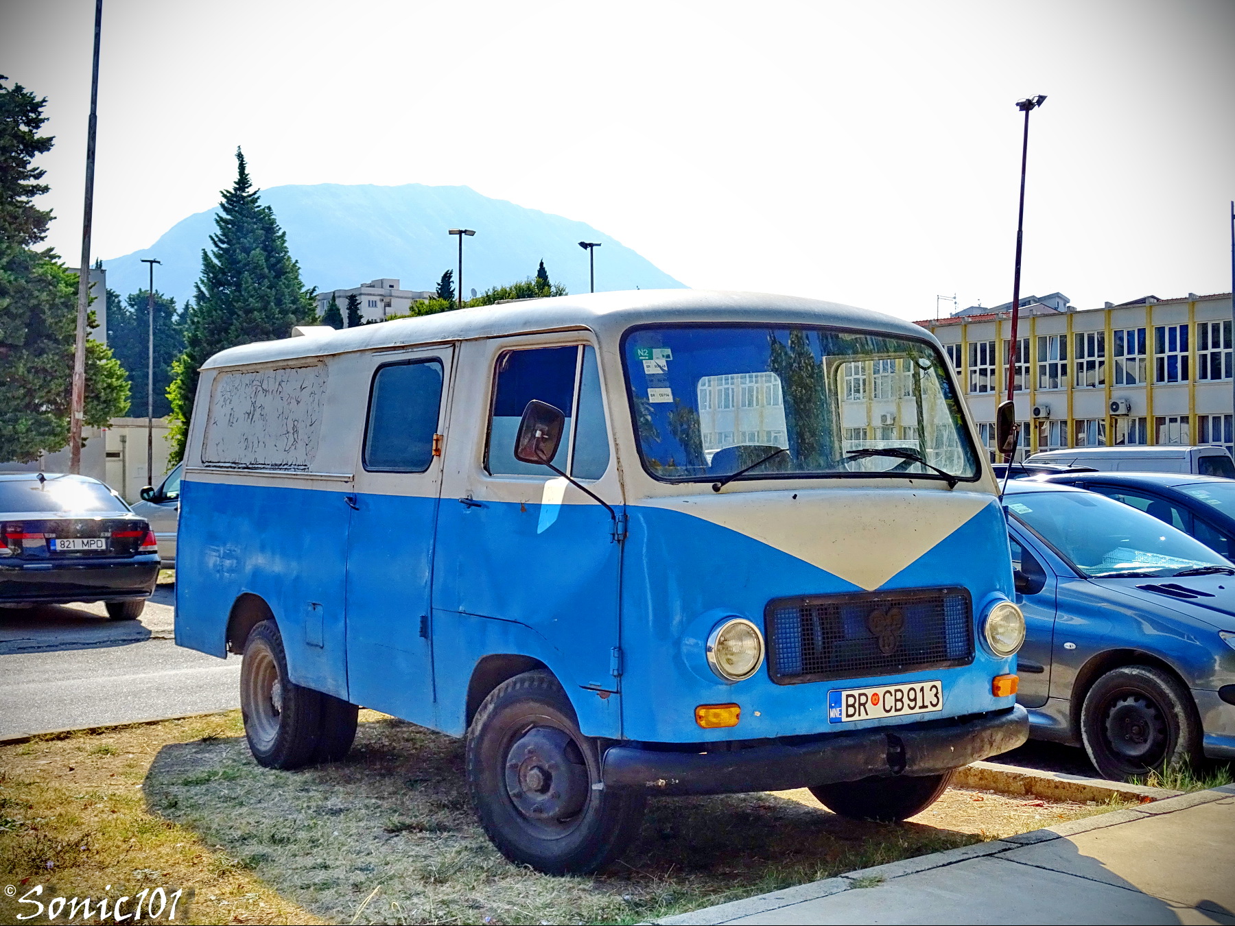 BR CB913, TAM 75T 75T3/75T5 (1975–1992)