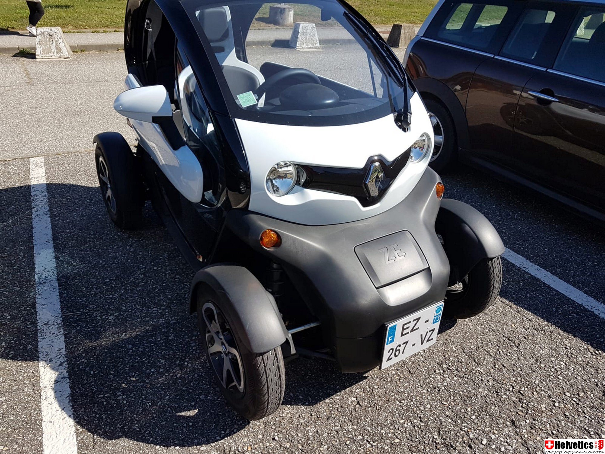 EZ-267-VZ, Renault Twizy Z.E. 1st gen Urban (M09e), 2012–2023