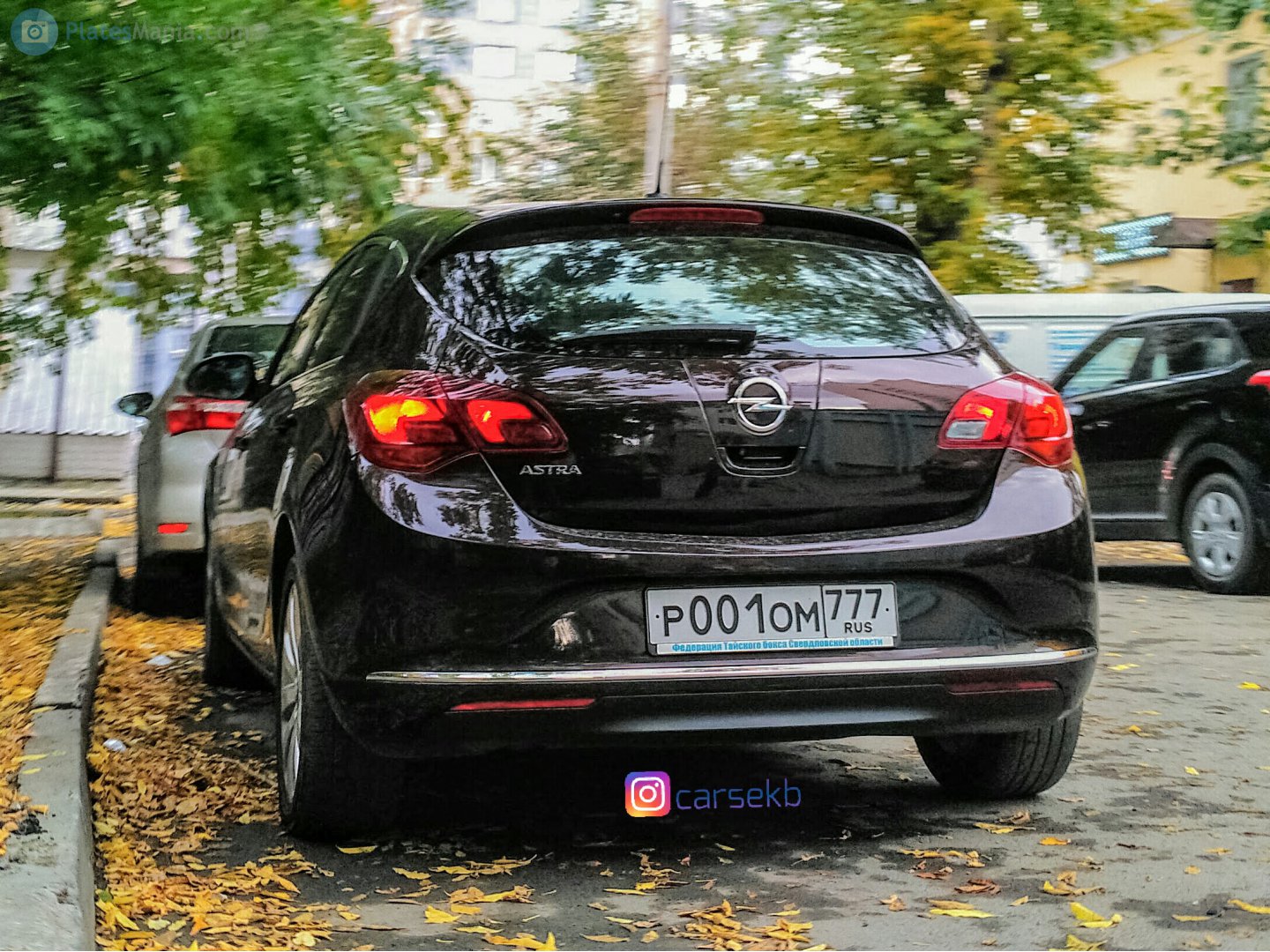 р 001 ом 777, Opel Astra 4th gen Hatch (J; P10), 2009–2015