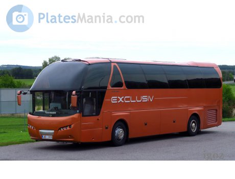 JE-313, Neoplan Starliner