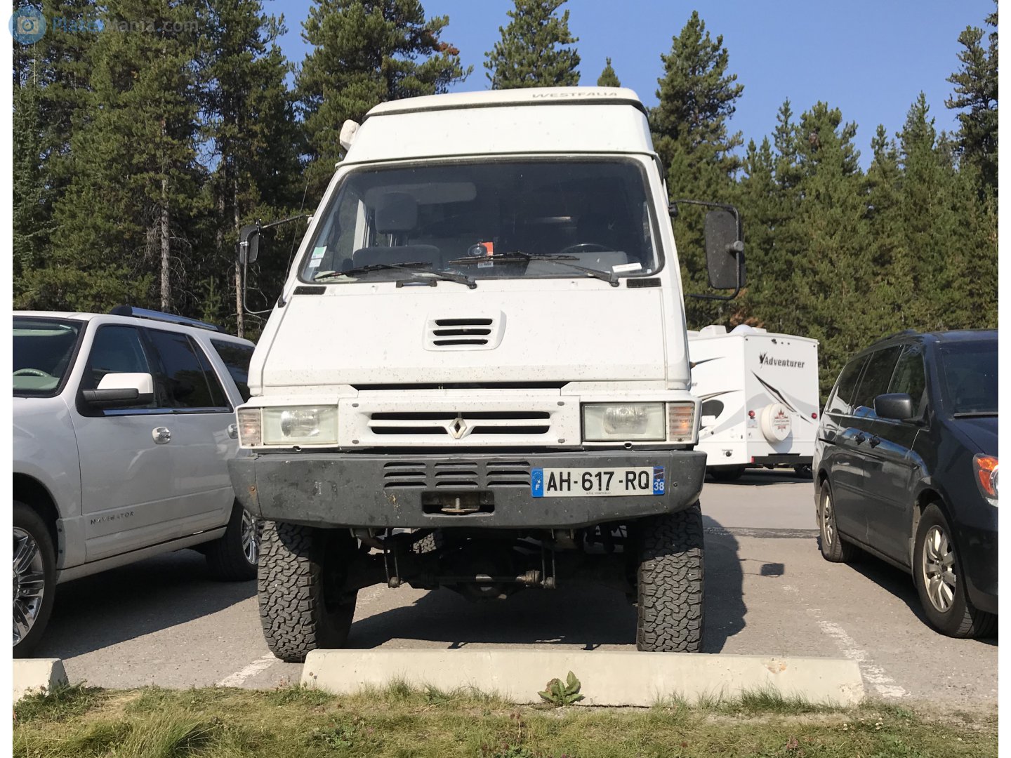 AH-617-RQ, Renault B-Gamme (Messenger) 