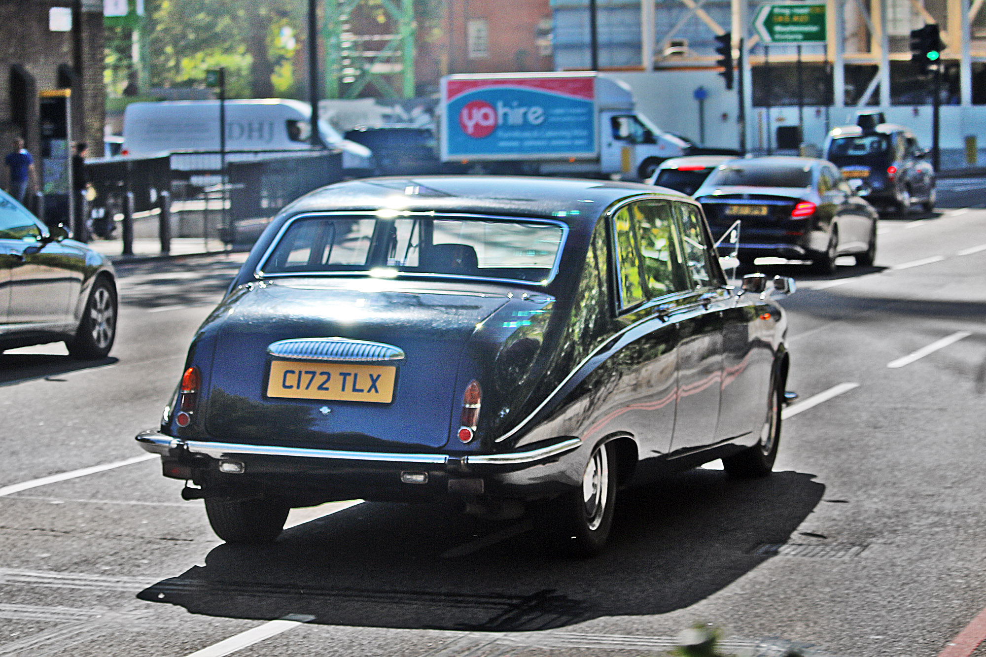 C172TLX, Daimler DS420 