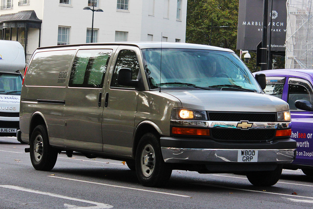 W800GRP, Chevrolet Express 1st gen (GMT610), facelift, 2002–