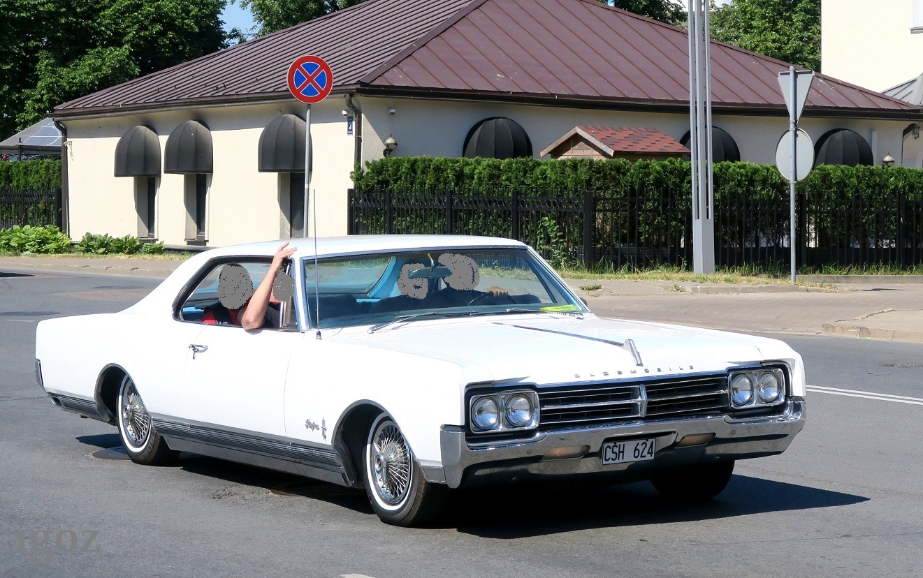 CSH 624, Oldsmobile Starfire 
