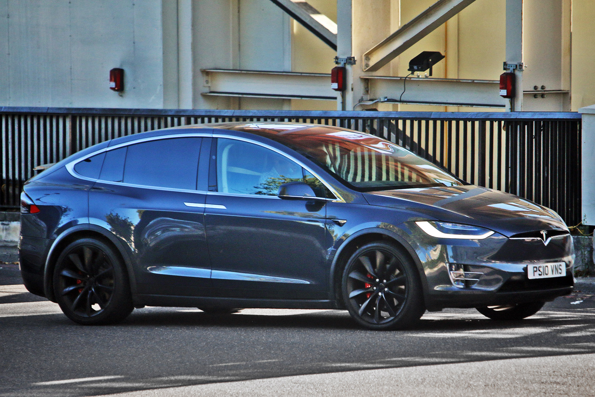 PS10VNS, Tesla Model X 1st gen (5YJX), 2015–