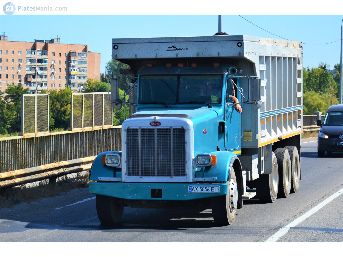 AX 5056 EI, Peterbilt 357 