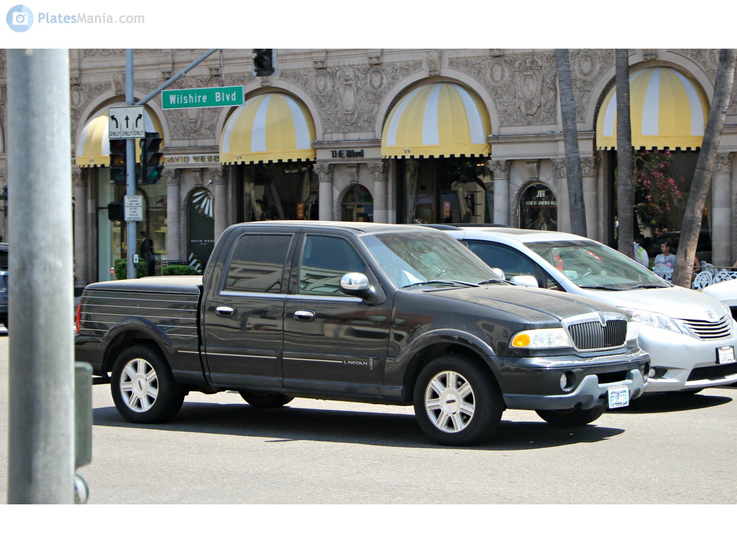 RESIDTL, Lincoln Blackwood 1st gen (P225), 2001–2002
